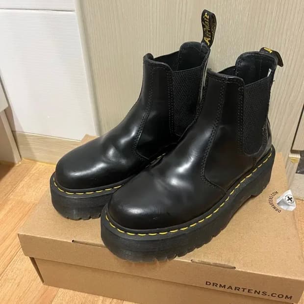 닥터마틴 첼시부츠 2976 쿼드 240사이즈(38)