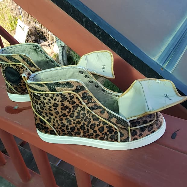 루부탱 레오파드 스니커즈 260