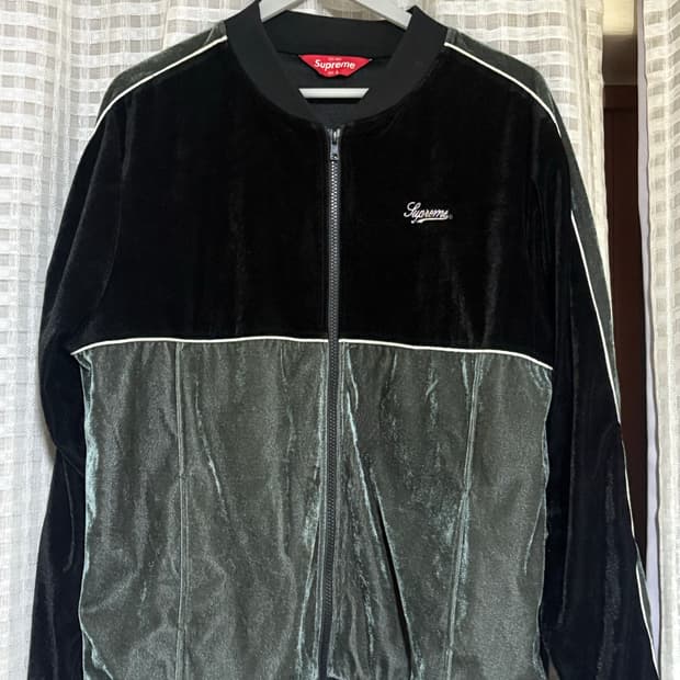 슈프림 벨루어 자켓 L 사이즈