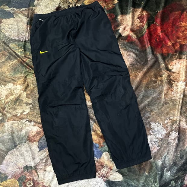 나이키 빈티지 옐로우스티치 블랙트랙팬츠 XL