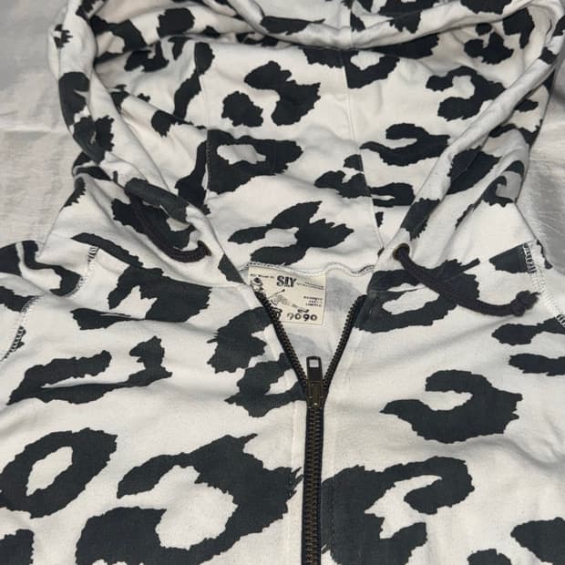 Sly Leopard Hooded Zip-Up
