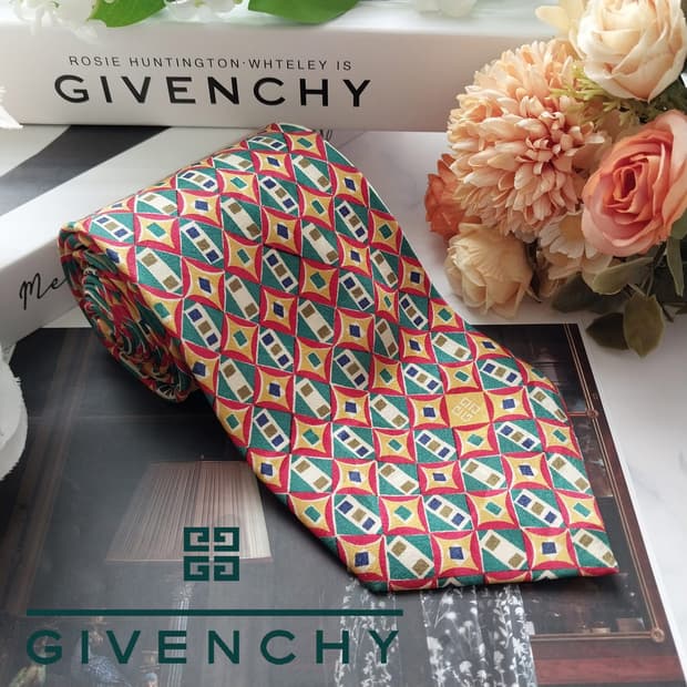 지방시 실크 기하학 패턴 넥타이 9.7cm A+~A등급 k2044