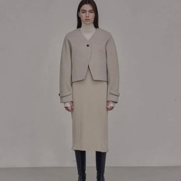 모이아 라운드 크롭코트