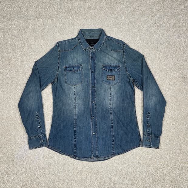 [필립플레인] 스컬 스터드 로고 패치 데님 셔츠 | 00268