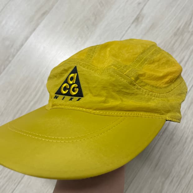 나이키 ACG 옐로우 캠프캡 모자