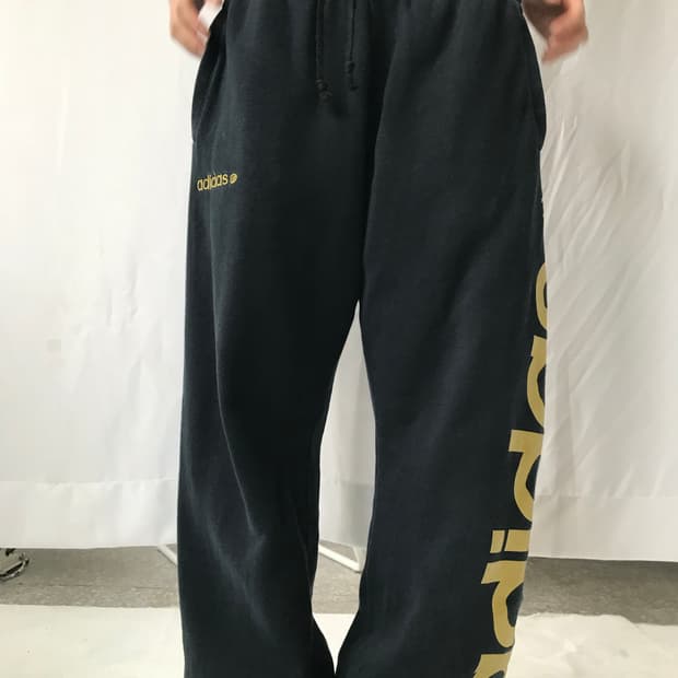 아디다스 골드 로고 팬츠