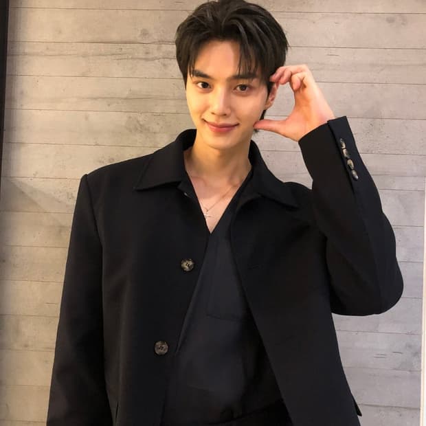 [XL] 렉토 울 블렌드 크롭 숏 자켓 네이비