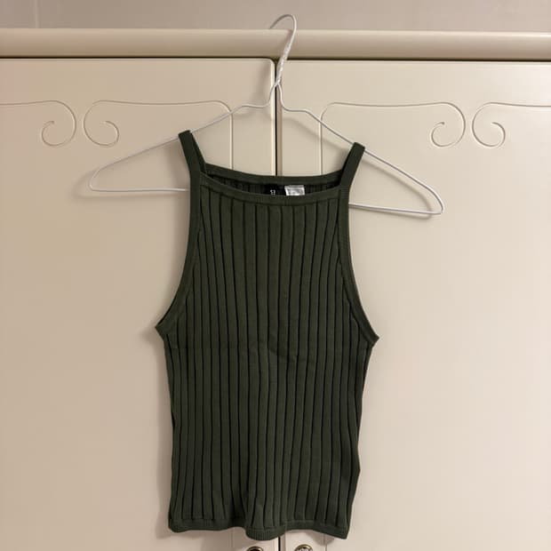 H&M divided 리브드 그린 탑