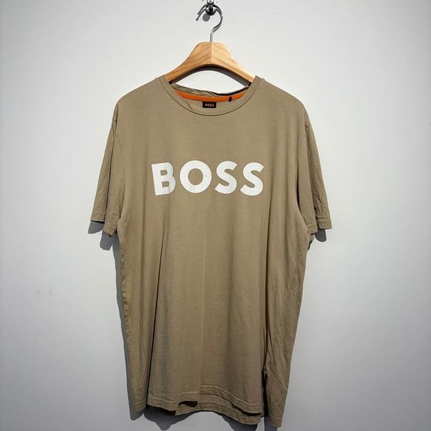 휴고보스 BOSS 프론트 로고 코튼 반팔 티셔츠 PN9805