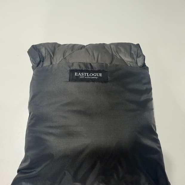 이스트로그 패딩 머플러 챠콜 새상품