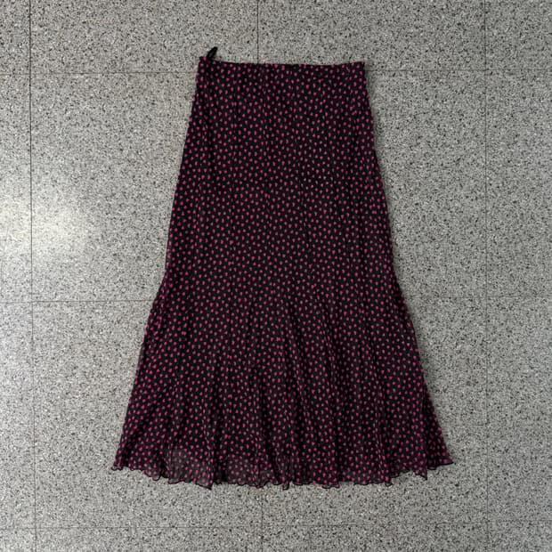 vintage pink heart pattern skirt