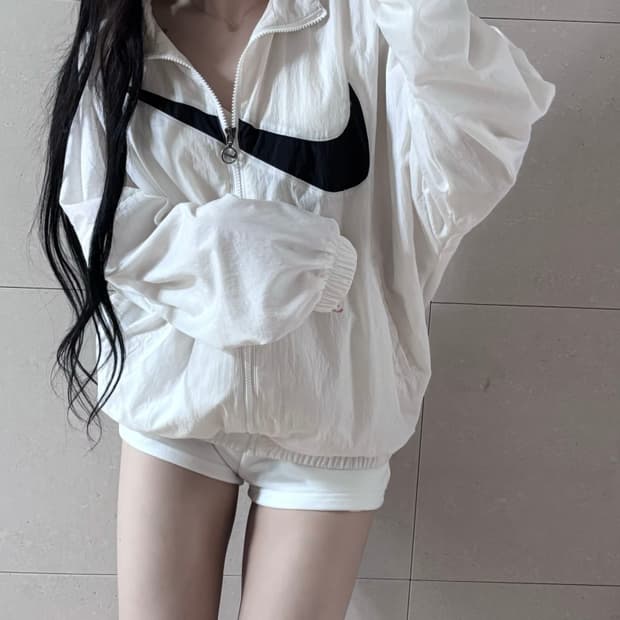 나이키 베이지 빅스우시 윈드러너 바람막이