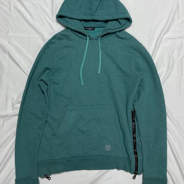 Balmain aw11 hoodie decarnin