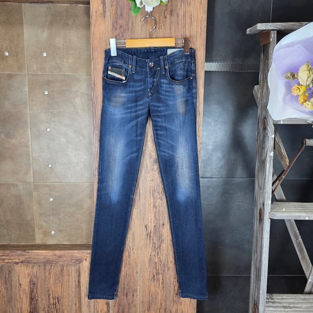 DIESEL GRUPEE 프리미엄 스키니 데님 팬츠