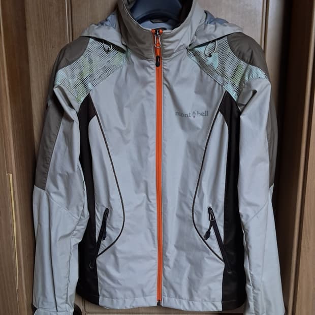 몽벨 여성 바람막이 95