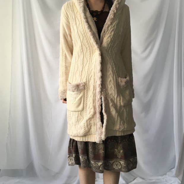 Axes femme fake fur trimming cable patte