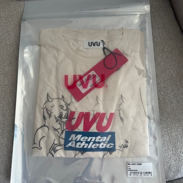 Uvu x 멘탈 어슬래틱 티셔츠 화이트