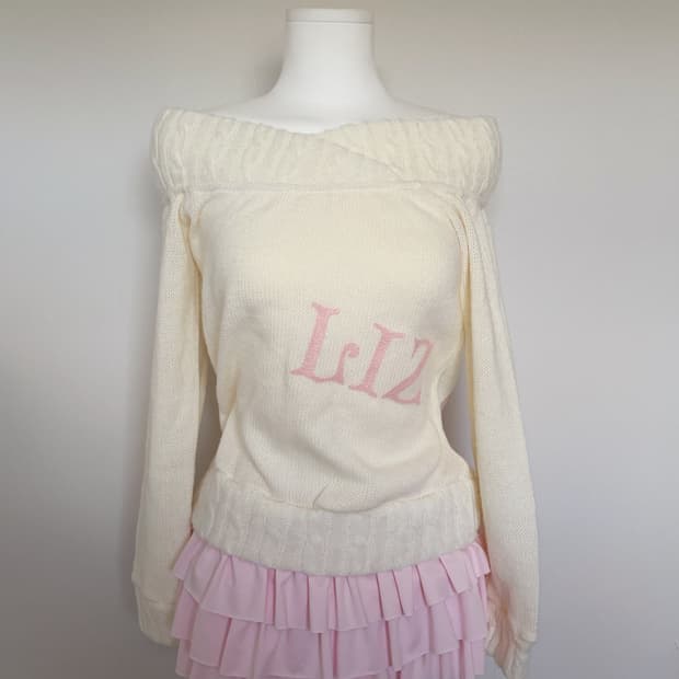 리즈리사 오프숄더 니트 (초레어템)