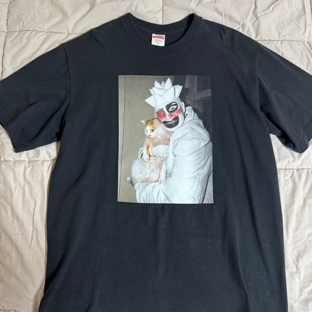 슈프림 삐에로 반팔티 M 