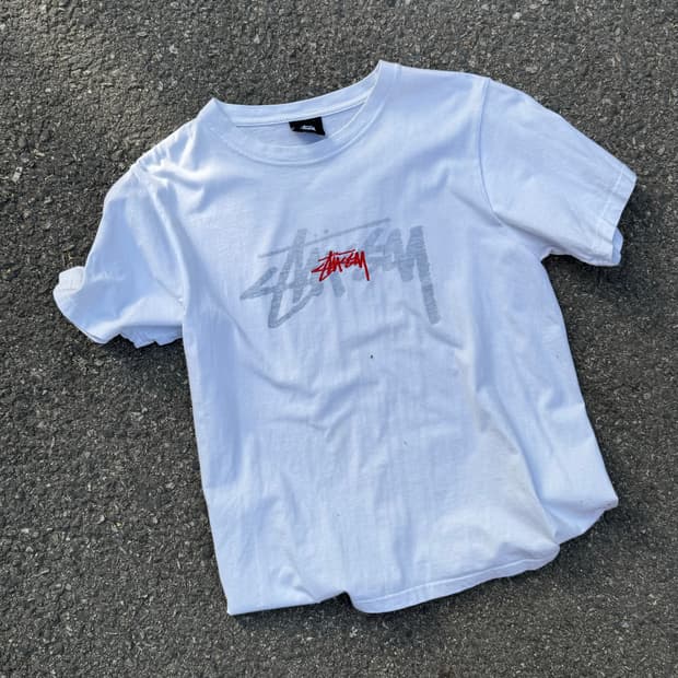 스투시 스톡로고 화이트 반팔티셔츠 