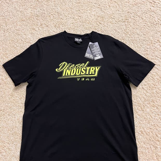 [새상품] 디젤 T-저스트 K45 반팔 티셔츠 딥 블랙 M (택포/정품)