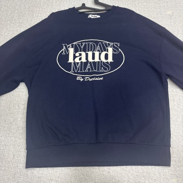 MYDAYS 네이비 맨투맨