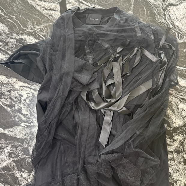 시몬로샤 블랙 메쉬 리본 티셔츠 36