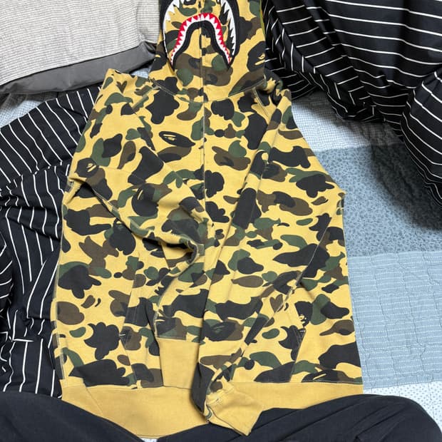 베이프 황계 후드집업