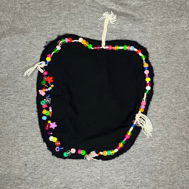 꼼데 트리콧 비즈 애플 패치 티셔츠