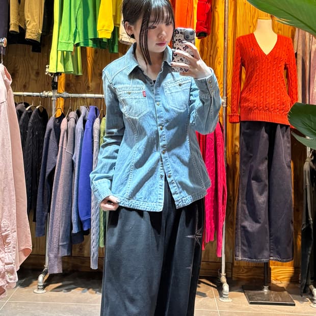 L Levis 리바이스 우먼스 워시드 절개 투포켓 데님셔츠