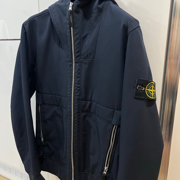 스톤아일랜드 네이비 소프트쉘 100-슬림105