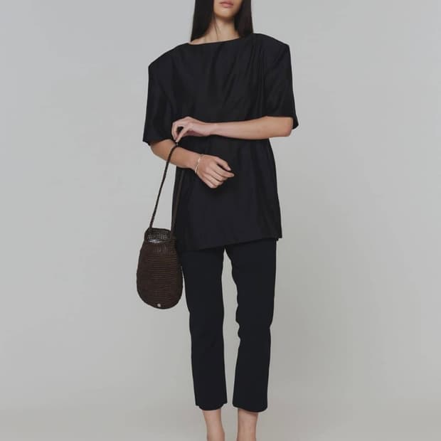 아모멘토 실크 하프 셔츠