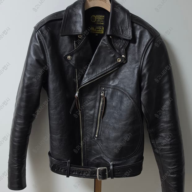 Lot. LT-001 마스터필름 레더토그스 신키홀스하이드