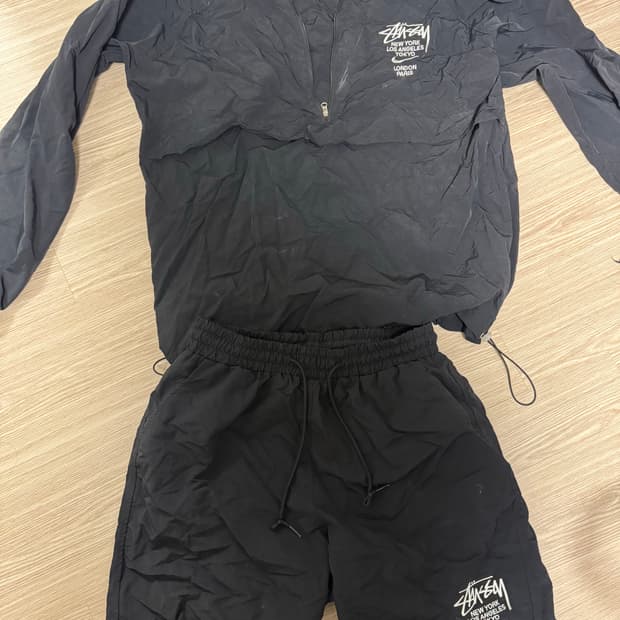 나투시 콜라보 아노락 셋업입니다.