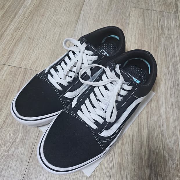 반스 올드스쿨 컴피쿠시 275 팝니다