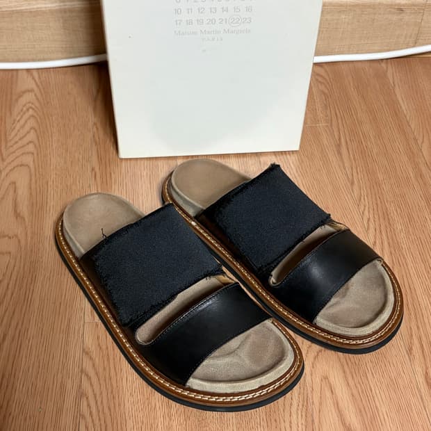 마르지엘라 남성 샌들