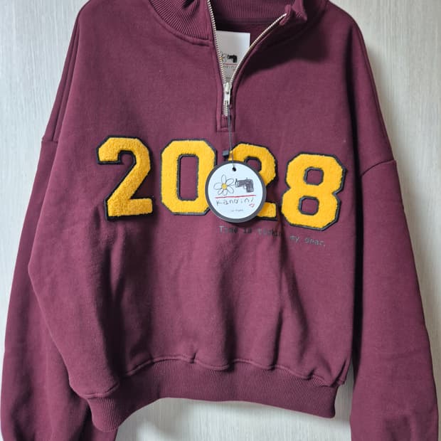 (새제품) 칸디니 골프웨어 반집업 맨투맨