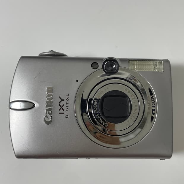 Canon ixus 700 ixy 600