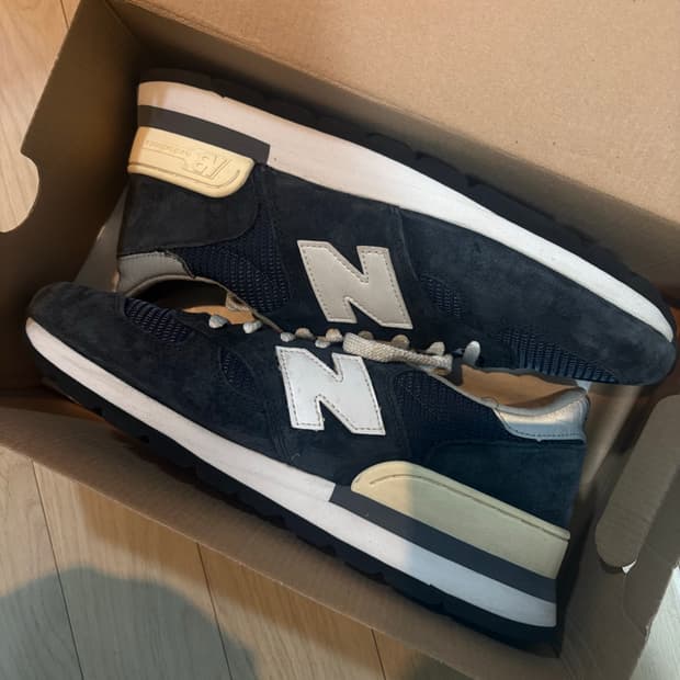 뉴발란스 M990N usa 네이비 280 사이즈