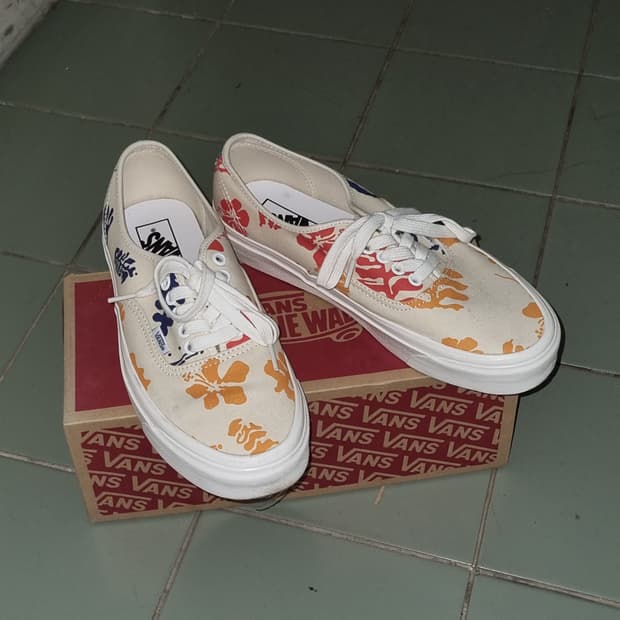 반스 어센틱 44DX 애너하임 팩토리 알로하