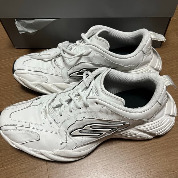[44] 발렌시아가 먼데이 슈즈