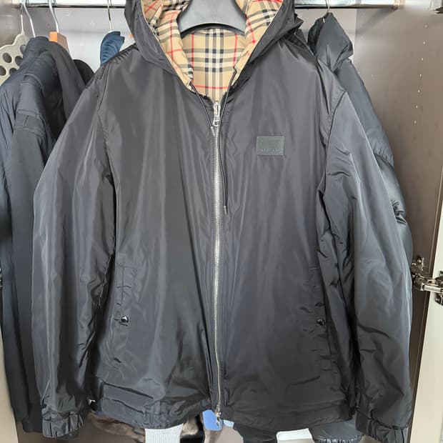 버버리 리버시블 바람막이