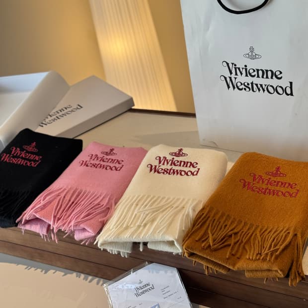 비비안 웨스트우드 스카프