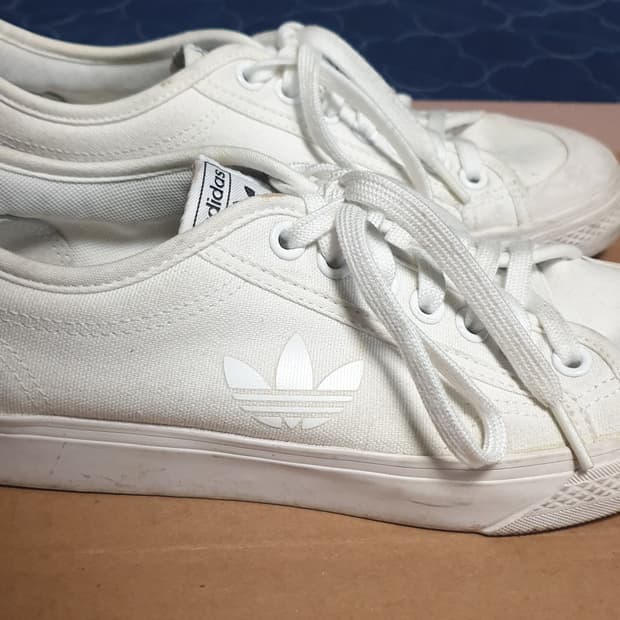 아디다스 니짜 트레포일 캔버스 스니커즈 (270) FW5184