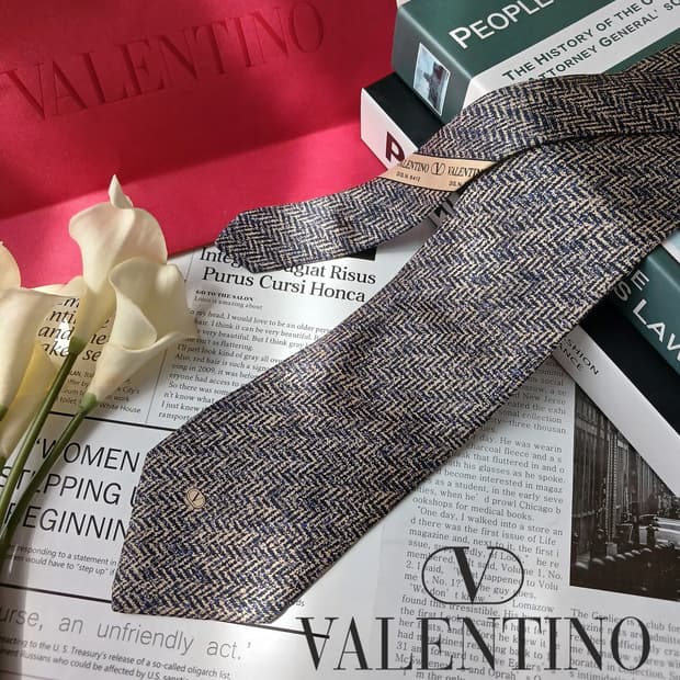 발렌티노 실크 베이지 기하학 패턴 넥타이 9.8cm A+등급 E878