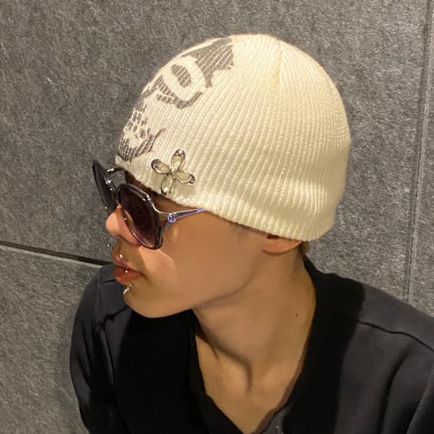 Surgery skull born beanie white os