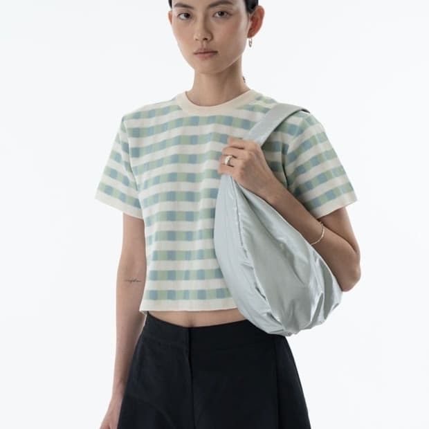 아모멘토 체크니트 반팔