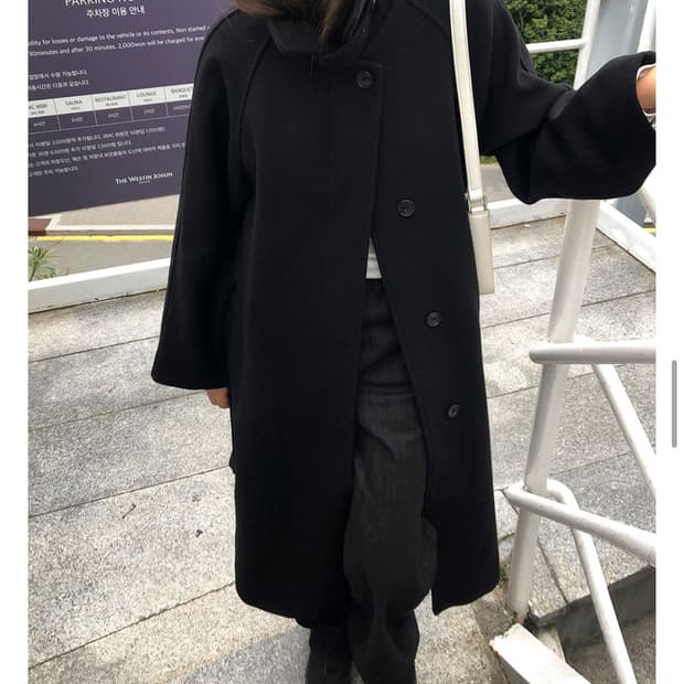 니어웨어 블랙 발마칸 롱 코트