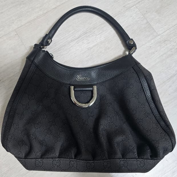 (정품) 구찌 D링 호보백 (명품 여자 가방 숄더백 토트백)