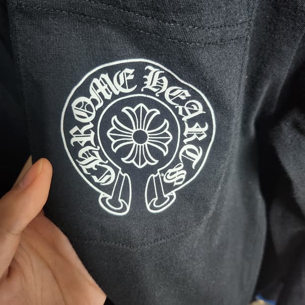 크롬하츠 홀스슈 플로랄 롱슬리브 m